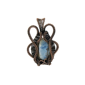 Pendentif en Agate Bleue en Gros, Enroulé de Fil, Cuivre Rhodié Noir |   Fournisseur de bijoux bohèmes faits à la main avec pierres précieuses - Product Image 1