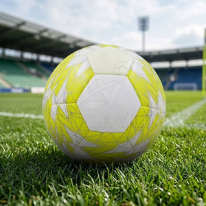 Ballon de football de qualité supérieure, léger, confortable, surface imperméable, construction robuste des panneaux, design personnalisable, logo disponible, OEM disponible - Product Image 2
