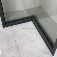 Fenêtre fixe de villa moderne sur mesure avec verre trempé transparent, cadre en alliage d'aluminium, insonorisée et à conception écoénergétique