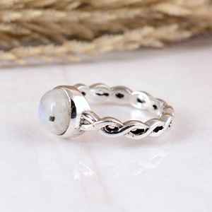 Anillo de Nudo Celta de Plata de Ley 925 Hecho a Mano por SHYAM JEWELRY con Piedra Lunar Arcoíris Blanca y Azul, Estilo Bohemio y Hippie, Unisex, para Boda - Product Image 3