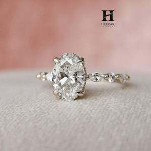 Bague de fiançailles vintage en or rose 14 carats avec diamant de laboratoire taille ovale, motif feuille et vigne inspiré de la nature, bijou de mariée unique - Product Image 4