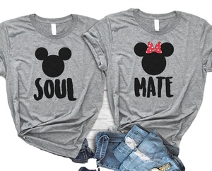 โลโก้ที่กําหนดเองหน้าจอพิมพ์เสื้อยืดผ้าฝ้ายสีขาว unisex 220 แกรมสีดํา - Product Image 1