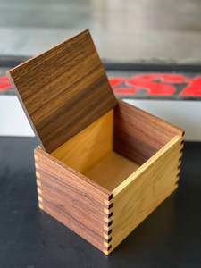 Caja de Almacenamiento Hecha a Mano, Tallada en Madera, Tamaño Personalizado, Alta Calidad, Estilo Clásico, Ecológica - Product Image 5