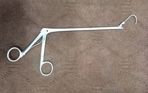 ชุดเครื่องมือผ่าตัด MIYA Hook Ligature Carrier Set แบบใช้มือ ผลิตจากเหล็กกล้าไร้สนิมเยอรมัน คุณภาพเยี่ยม ผลิตภัณฑ์สำหรับการผ่าตัด - Product Image 2