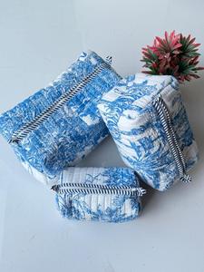 Set de Bolsas de Aseo Acolchadas con Patrón de Palmeras Azul y Blanco, Organizador de Cosméticos Grande Multifuncional sin Cierre, Estilo Clásico Textil - Product Image 2