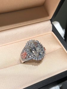 Anillo de Oro Blanco de 10K con Diseño Floral y Diamantes CVD de Corte Ovalado de 3.00CT para Mujer, Ideal para Compromisos, Bodas y Fiestas - Product Image 1