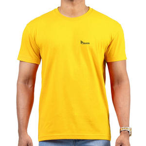 Nouveau T-shirt jaune, design tendance, léger, pour hommes, en vente à bon prix - Product Image 1