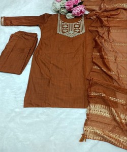Kurti et Palazzo de Luxe en Tissu Mélange Coton Rayonne Imprimé Numérique à Séchage Rapide, Vêtement Ethnique Décontracté, Grandes Tailles Disponibles - Product Image 3