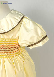 Robe pour bébé fille brodée à la main OEM, jaune, manches bouffantes, vêtements de boutique pour nourrissons et tout-petits - Product Image 2