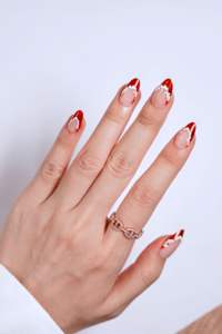 Uñas Postizas de Lujo con Estampado Metálico Rojo Dorado ABS, Forma Almendrada, para Salón, Marca Privada Helios, Hechas en Vietnam, EE. UU. - Product Image 5