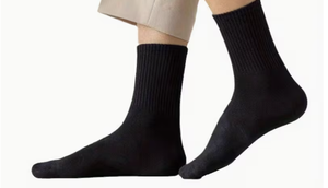 Chaussettes de sport HAWK SPORTS INDUSTRIES blanches et noires - Antidérapantes, toutes saisons, confortables, pour les sports de plein air - Product Image 3