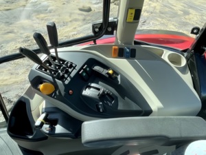Tractor Diésel Usado de 110 HP con Cabina, Listo para Exportación Mundial - Product Image 6