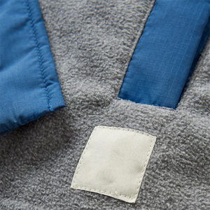 Veste en polaire sherpa pour homme personnalisée, couleur grise, fermeture à boutons, style décontracté, streetwear, manches longues, capuche intégrée - Product Image 4