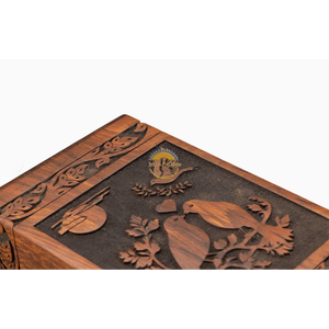 Urne funéraire artisanale en bois naturel pour cendres, motif vague d'oiseaux, boîte à cendres artistique, souvenir commémoratif par AYAANS - Product Image 4