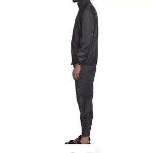 Conjunto de Chándal Cortavientos Personalizado |   Chaqueta Deportiva Ligera de Nailon y Pantalones para Correr |   Fabricante de Ropa Deportiva OEM - Product Image 1