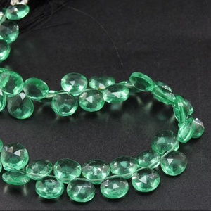 Perles en verre soufflé en forme de cœur à facettes, vert émeraude, 8x8mm, brin de 8 pouces, pour la création de bijoux en forme de goutte d'eau - Product Image 1