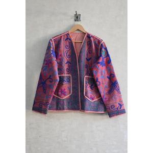 Veste universitaire indienne faite à la main en coton brodé à la main, motif floral, écologique, respirante, finition soignée, style bohème, longueur régulière, hiver - Product Image 1