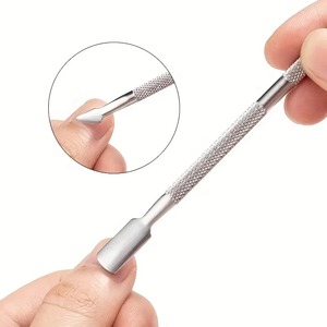 Empujador de Cutículas de Acero Inoxidable, Raspador Triangular de Doble Punta, Pulidor de Uñas de Doble Uso, Removedor de Esmalte en Gel para Manicura, Duradero y Reutilizable - Product Image 4