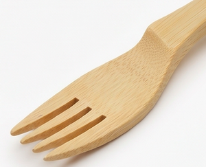 Ensemble cuillère, fourchette et couteau en bois, design minimaliste à manche courbé, couverts réutilisables pour le camping, l'extérieur et les événements - Product Image 2