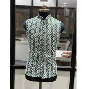 Abrigo de Hombre Moderno y Elegante con Bordado y Lentejuelas, Ideal para Fiestas de Noche, Disponible a Precio de Exportación - Product Image 1