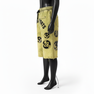 Pantalones Cortos Deportivos de Felpa de Algodón Premium de 320 GSM, Lavado Ácido, Color Verde Oliva, con Parche de Chenilla y Logotipo Personalizado - Product Image 3