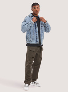 Veste en jean décontractée pour homme avec logo brodé personnalisé, plusieurs poches, boutons, veste de travail en denim pour l'hiver - Product Image 4