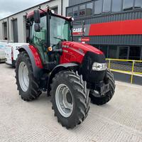 Tracteur agricole Case IH 340 HP Magnum roues motrices rouges 4x4