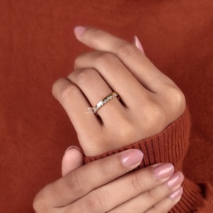 Anillo de Eternidad con Diamantes Cultivados en Laboratorio, Oro de 14K, Diseño Festoneado, Anillo de Boda Apilable, Regalo Minimalista para Aniversario de Bodas para Ella - Product Image 3
