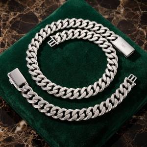 Collar de Cadena Cubana Miami para Hombre, de Plata 925 Maciza y Oro Rosa, con Moissanita de Corte Baguette, Pasa Prueba de Diamante - Product Image 3
