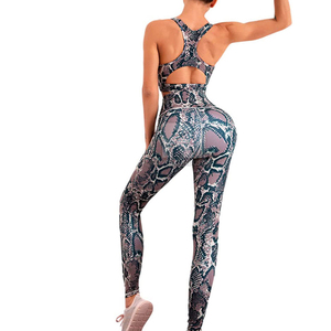Ensemble de yoga tendance pour femmes : soutien-gorge de sport et short, vêtements de fitness anti-humidité, tenue de performance légère, approvisionnement direct - Product Image 6