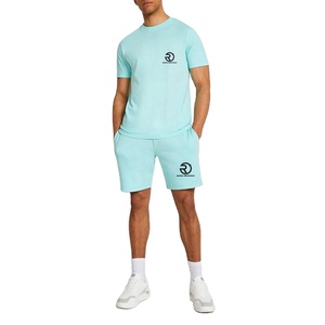 Ensembles de t-shirts et de shorts pour hommes confortables ensembles courts d'été pour hommes personnalisés en gros couleur unie de haute qualité - Product Image 4