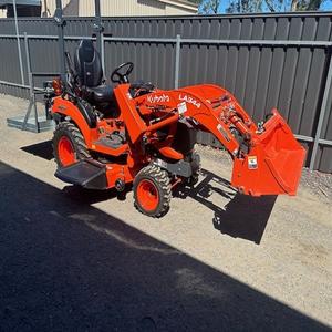 Mini Tractor Kubota BX2680, Tractor Agrícola Compacto de 4x4 Ruedas para Agricultura, BX2680 Eficiente y Fácil de Operar - Product Image 2