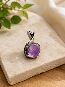 Pendentif en améthyste avec sertissage en argent, pierres naturelles, pendentifs en cristal pour femmes, pierres précieuses faites à la main, qualité AAA, classique pour mariage - Product Image 1