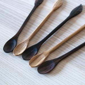 Cuchara de Madera Natural Tallada a Mano, Cuchara para Remover Hecha a Mano, Utensilio de Cocina Rústico y Regalo Ecológico - Product Image 1