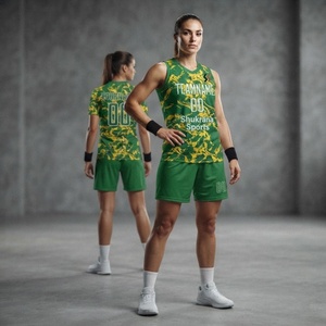 Tenue de football haute performance verte et jaune pour homme, uniforme de football personnalisé avec nom, numéro et logo de l'équipe - Product Image 1