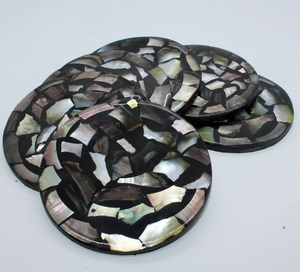 Posavasos de diseño fabuloso con incrustaciones de nácar, 300 mm de diámetro, antideslizante, diseño glamuroso en negro y nácar. - Product Image 1