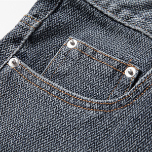 Shorts en jean pour homme de haute qualité avec logo personnalisé, style vintage décontracté, coupe droite, en denim respirant et à séchage rapide, taille mi-haute, idéal pour l'été chaud - Product Image 4