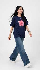 เสื้อยืดโอเวอร์ไซส์สีน้ำเงินกรมท่าสำหรับผู้หญิง คอกลม แขนสั้น ลำลอง ใส่สบายสำหรับฤดูร้อน - Product Image 3