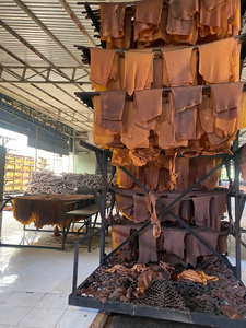 Mejor Precio para Lámina de Látex de Caucho Natural de Alta Calidad RSS3 en Forma Líquida de Ngoc Chau Rubber para Aplicaciones en Productos de Caucho - Product Image 2