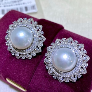 Boucles d'oreilles en argent pur S925, tournesol, 10-11 mm, perles noires vertes paon de Tahiti, boucles d'oreilles tendance et belles en réalité - Product Image 1