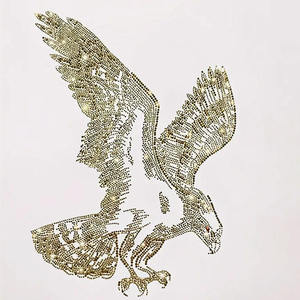 เสื้อยืดประดับคริสตัลทันสมัย พร้อมงานศิลปะจากกลิตเตอร์สโตน เนื้อผ้านุ่ม คุณภาพทนทาน เหมาะสำหรับใส่ในชีวิตประจำวันและออกงานกลางคืน - Product Image 2