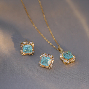 Luz creativa lujo moda azul Hada geometría circón colgante temperamento titanio acero conjunto collar reciclable - Product Image 1