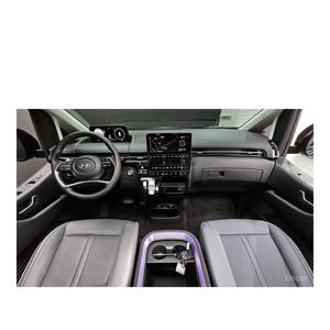 Hyundai Staria 2023, 4x4, Lounge, 7 Plazas, con Cámara Trasera, Asientos de Cuero, Caja de Cambios Automática, Diésel, 10,743 km - Product Image 6