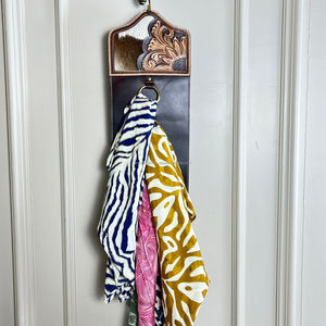 Porte-serviettes mural rustique en cuir de vache véritable, fait main, style western, pour cuisine, décoration intérieure - Product Image 5