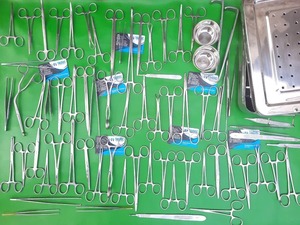 72-teiliges Großes Chirurgie-Instrumentenset Deutsche Qualität Edelstahl Chirurgische Instrumente Wiederverwendbar Hochtemperaturbeständig - Product Image 6
