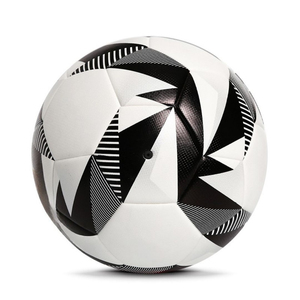 Ballon de football en PU résistant à l'eau avec impression numérique de logo personnalisé, ballon de football professionnel pour l'entraînement des clubs, les séances d'entraînement des jeunes, durable - Product Image 2