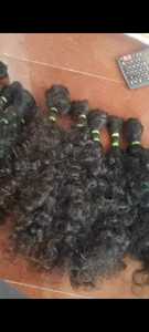 Mèches de cheveux indiens bouclés bruts, trame nouée à la main, cheveux Remy non traités, texture douce, sans nœuds, durables - Product Image 2
