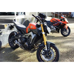 Motocicleta de Alto Rendimiento para Deporte, Yamaha MT 09 Usada, Experiencia de Conducción y Control Dinámico en Carretera - Product Image 1