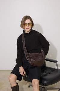 Bolso de Hombro Refinado y Elegante - Product Image 2