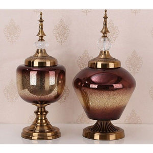 Jarrón de suelo de metal artesanal Villa Decors con acabado artístico en crema y negro y escultura superior de hoja de oro antiguo, elegantes jarrones de jengibre. - Product Image 3